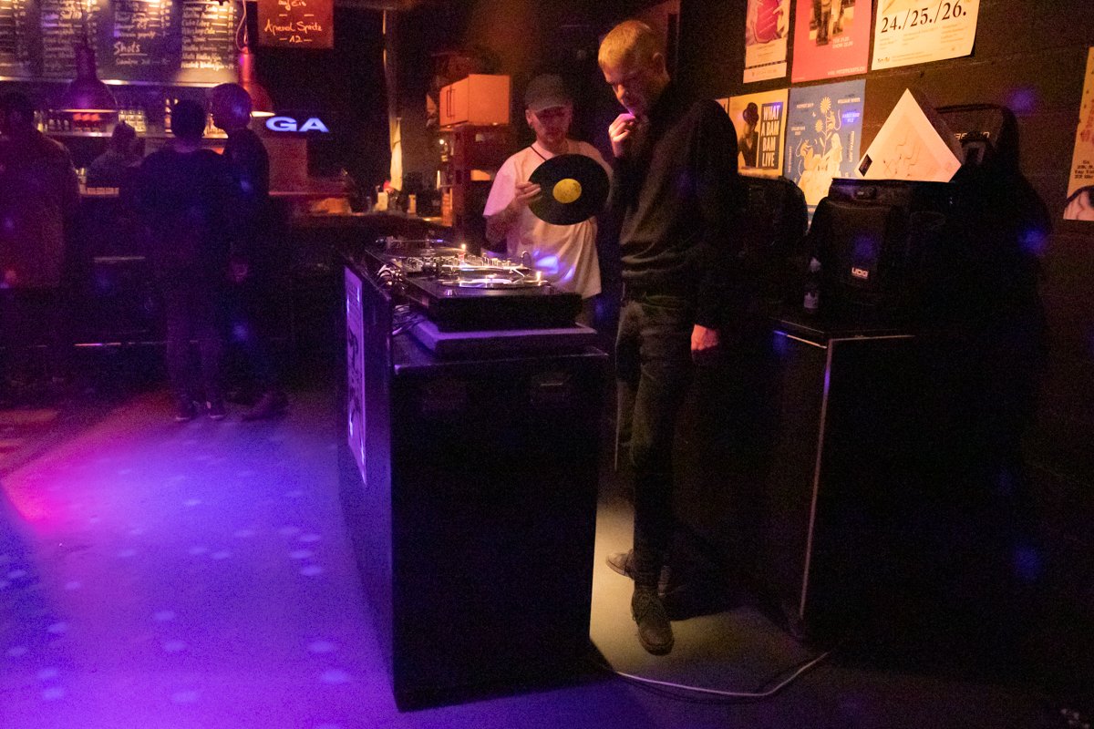Neuzeitliche Bodenbeläge (DE / Live & DJ-Set)