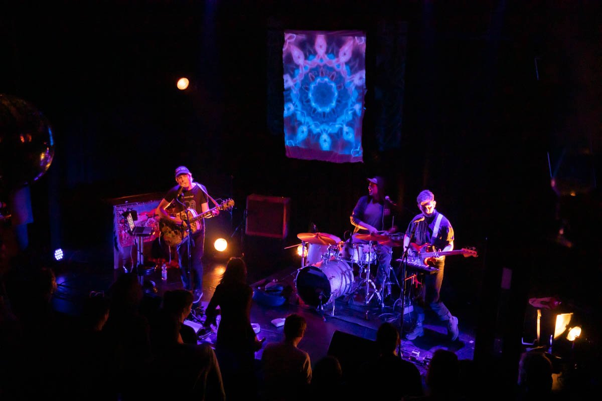 «Bad Wiring» Jeffrey Lewis & The Voltage (USA), Support: Quince (SH)