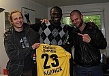 Igor Nganga (FCS) Trikot-&Uuml;bergabe