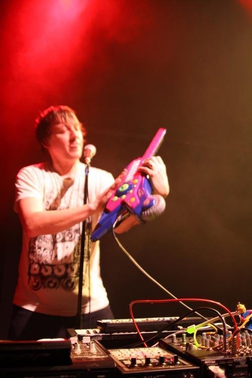 Kid Carpet live - DJs Atomic Nick, Le Frère, Positive