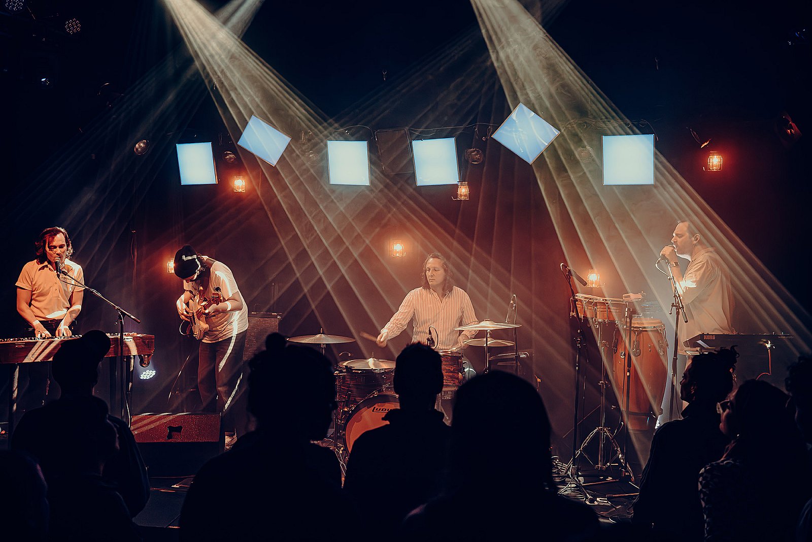 SWEET & SOULFUL mit THEODOR [DE] | Support: KEZA [CH]