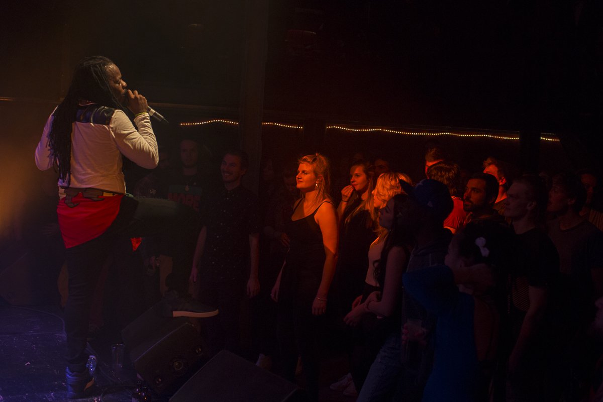 What A Bam Bam - live: Chuck Fenda (JAM) & House of Riddim Band