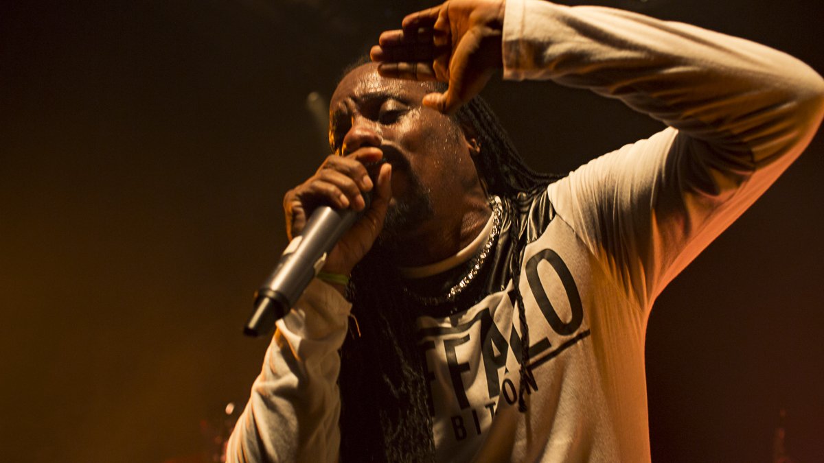 What A Bam Bam - live: Chuck Fenda (JAM) & House of Riddim Band