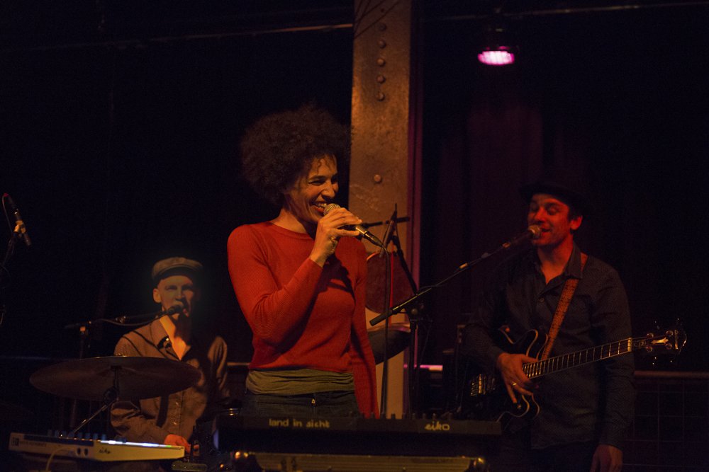 Ghost Town Trio feat. Eiko
